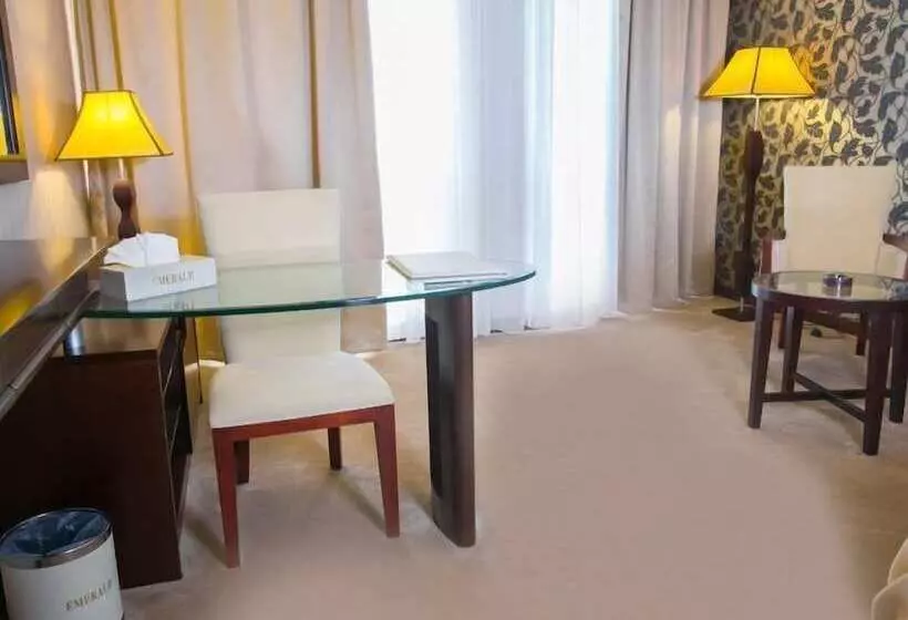 Fotos del hotel Emerald:  11