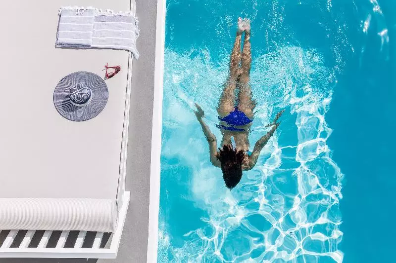 Fotos del hotel Charisma Suites:  6