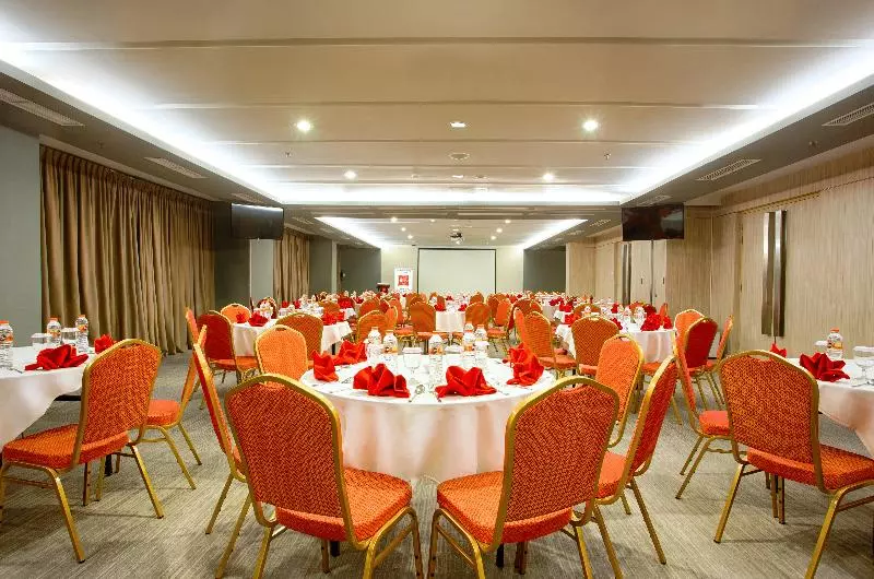 Fotos del hotel Ibis Surabaya City Center:  7