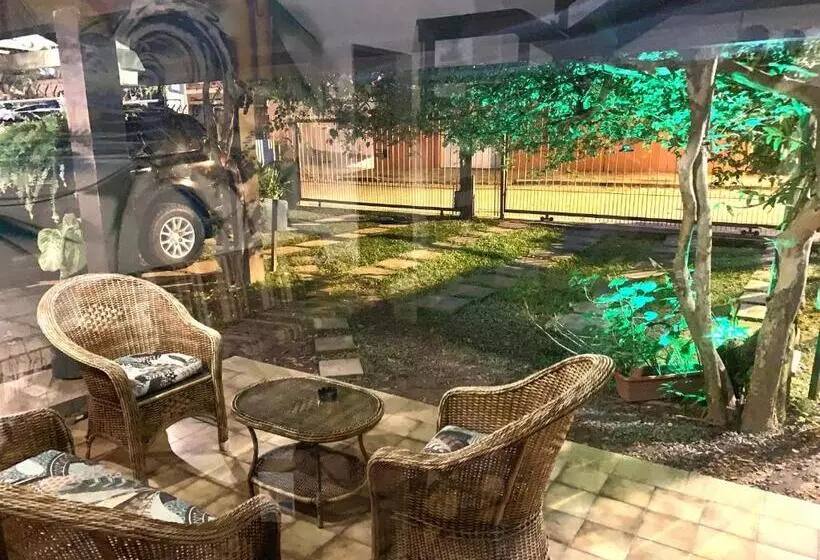 Fotos del hotel Beach House Floripa:  8