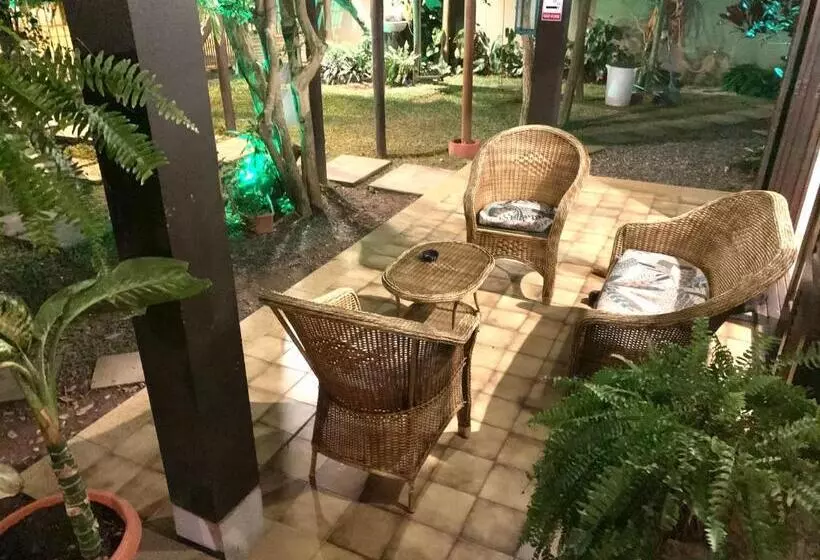 Fotos del hotel Beach House Floripa:  12