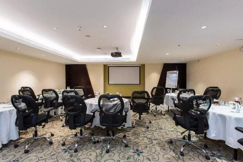 Fotos del hotel Crowne Plaza Riyadh Al Waha, An Ihg:  7