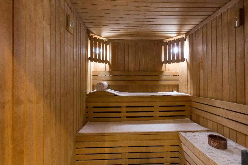 Fotos del hotel Crowne Plaza Riyadh Al Waha, An Ihg:  5