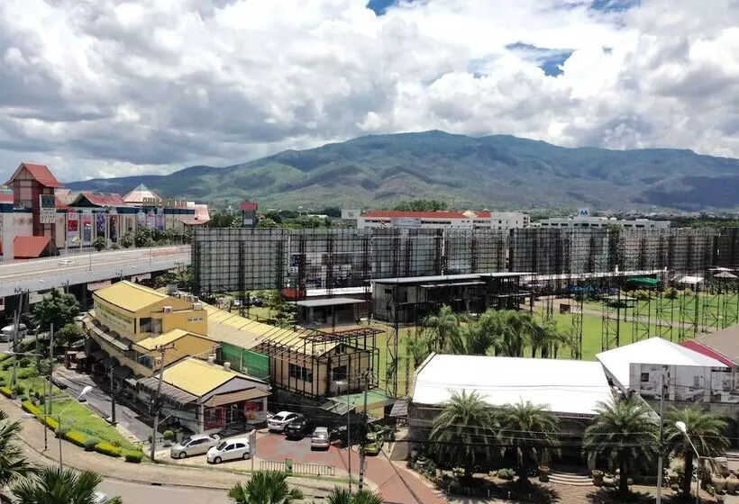 Fotos del hotel The Airport Greenery:  10