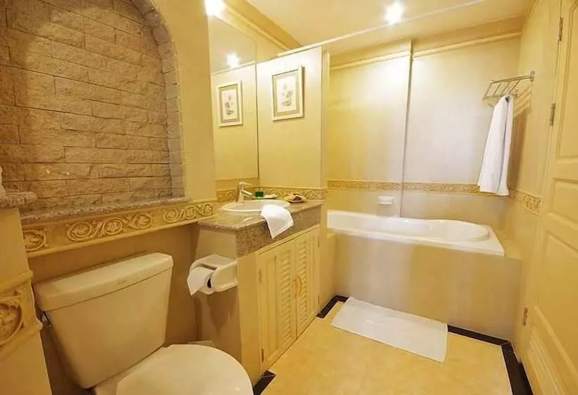 Fotos del hotel The Airport Greenery:  9