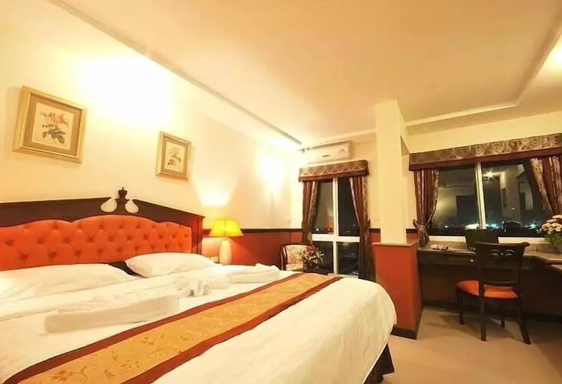 Fotos del hotel The Airport Greenery:  2