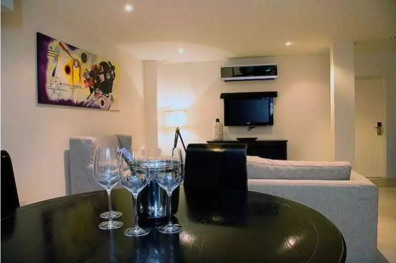 Fotos del hotel Rooms At The 9th:  3