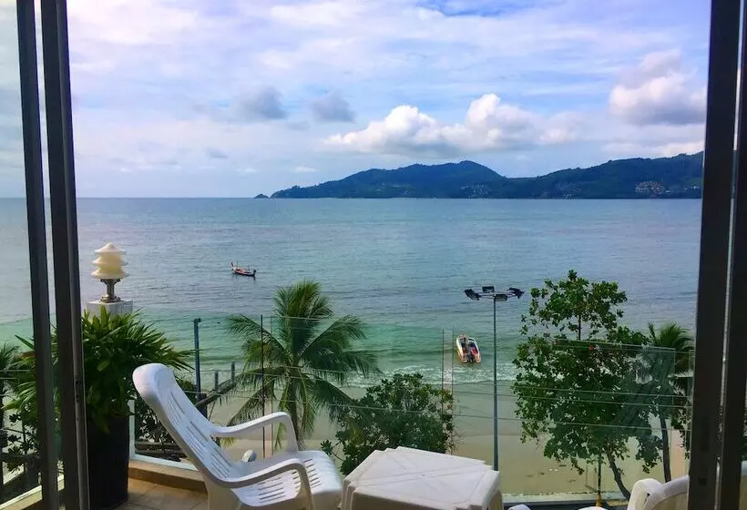 Fotos del hotel The Front  And Apartment:  14