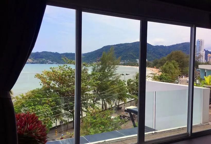 Fotos del hotel The Front  And Apartment:  18