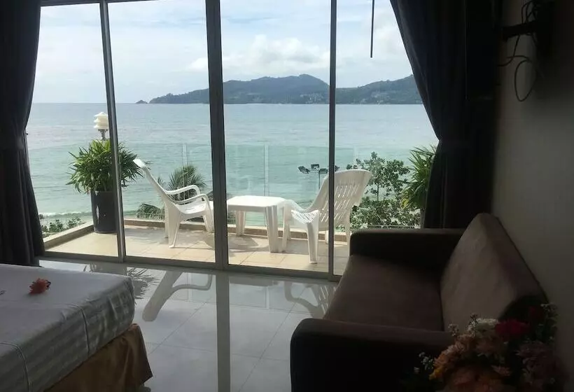 Fotos del hotel The Front  And Apartment:  9