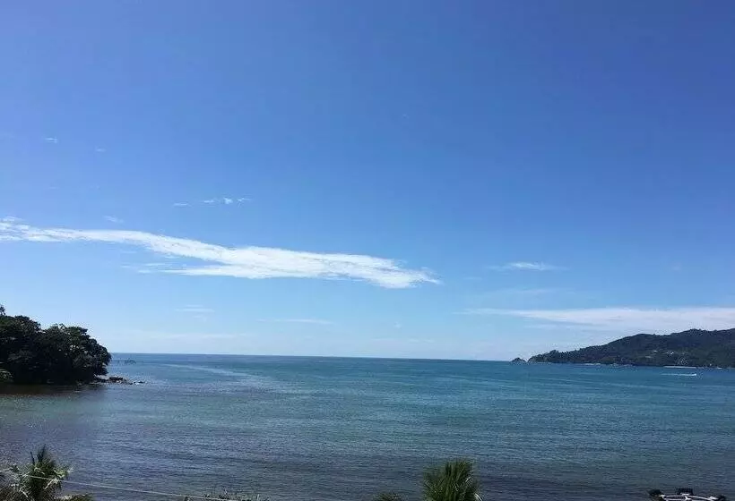 Fotos del hotel The Front  And Apartment:  6