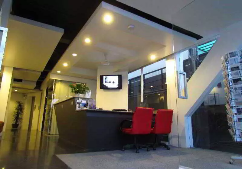 Fotos del hotel The Front  And Apartment:  2