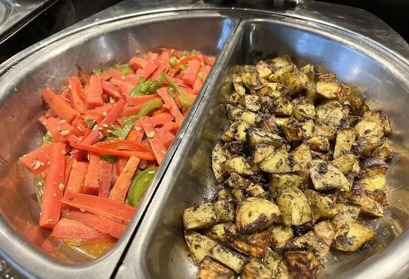 Fotos del hotel Golden Tulip Gurgaon Sector 29:  17