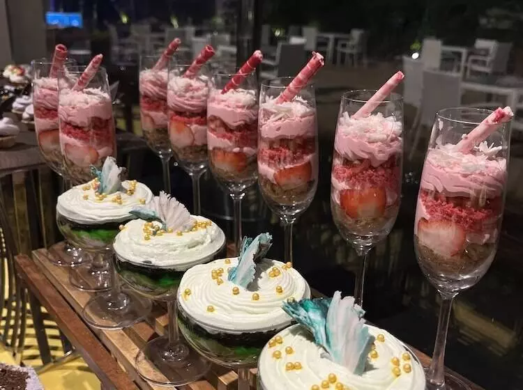 Fotos del hotel Golden Tulip Gurgaon Sector 29:  19