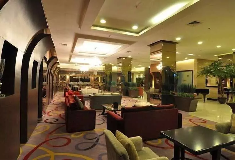 Fotos del hotel Elvour  Serpong:  2