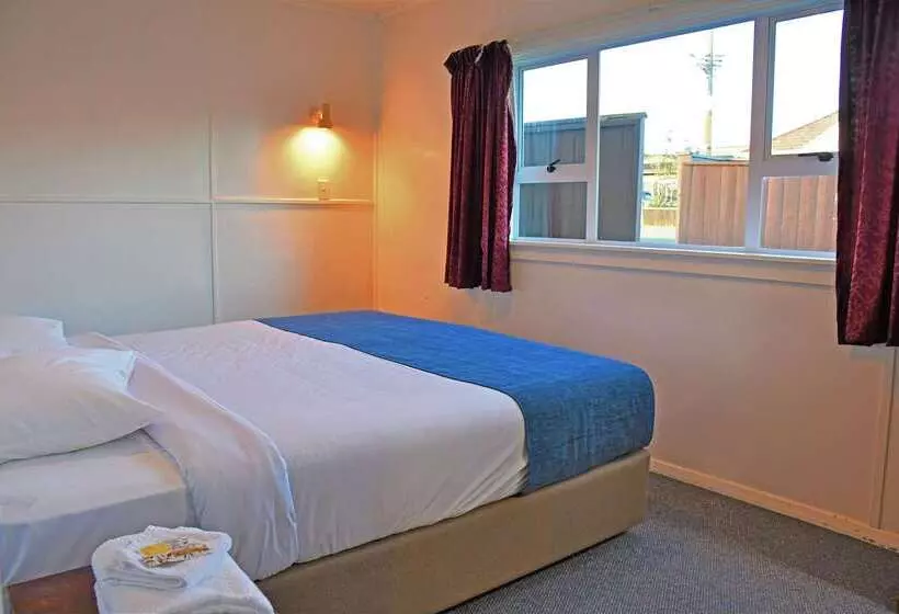 Comfort Inn Westshore Beach