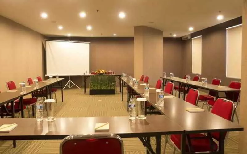 Fotos del hotel The Gloria Suites Jakarta:  3