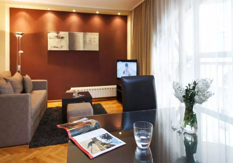 Fotos del hotel Apartment Little Bay:  2