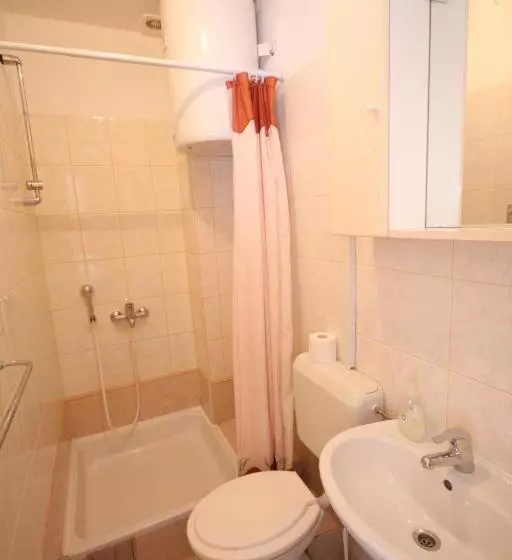 Fotos del hotel Apartments Cakelic:  8