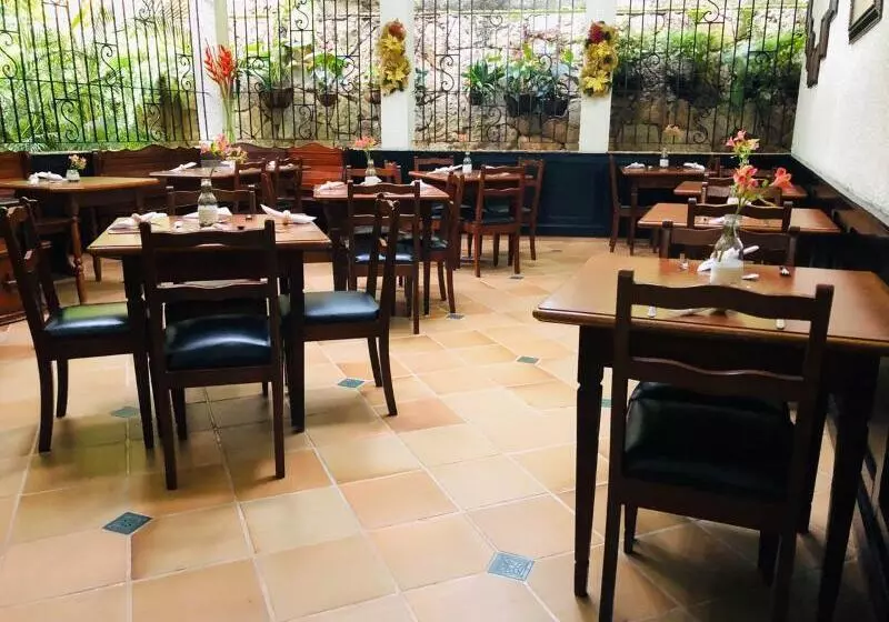 Fotos del hotel Stein Colonial:  13