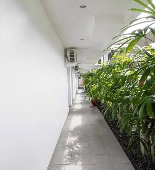 Fotos del hotel Seminyak Townhouse:  7