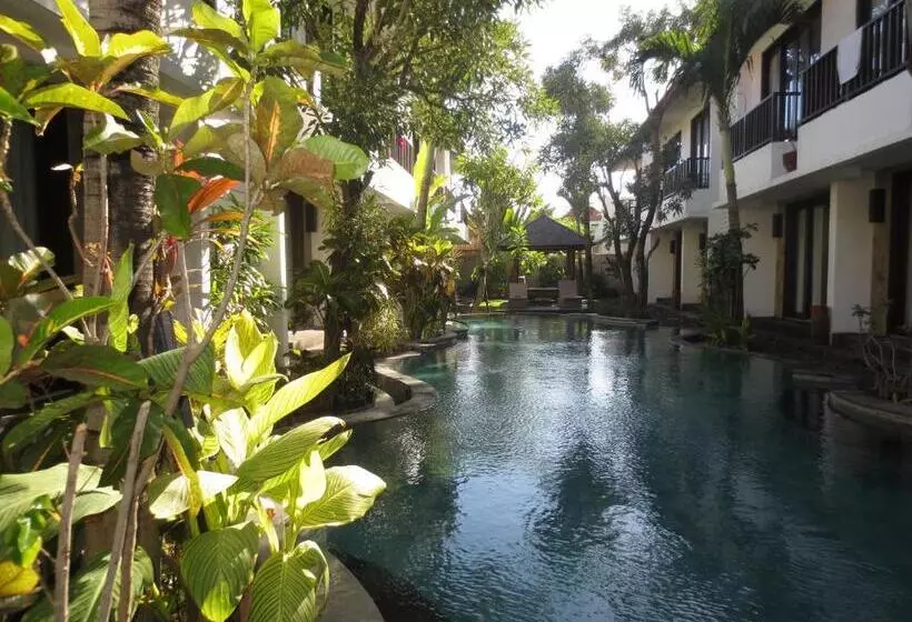 Fotos del hotel Seminyak Townhouse:  9