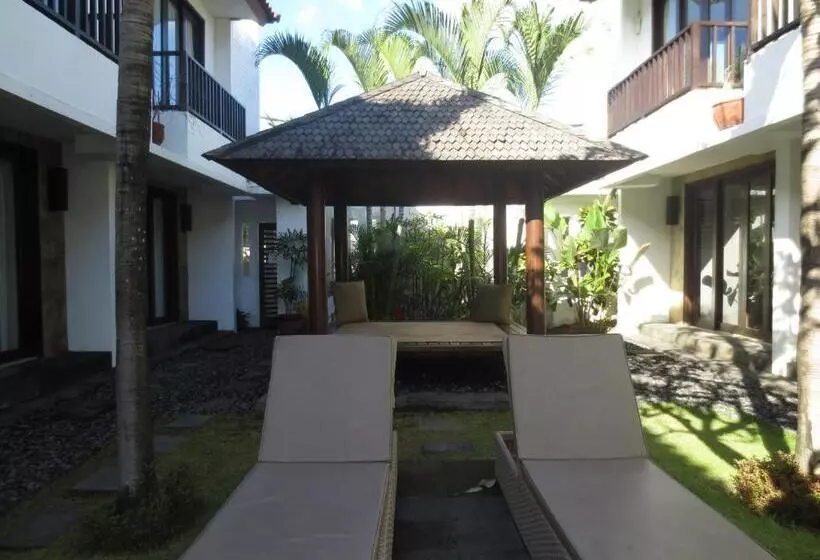Fotos del hotel Seminyak Townhouse:  5