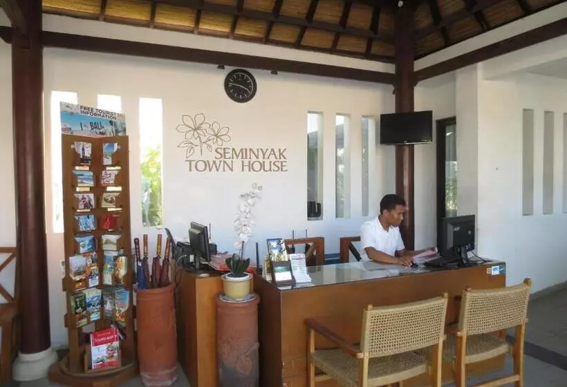 Fotos del hotel Seminyak Townhouse:  3