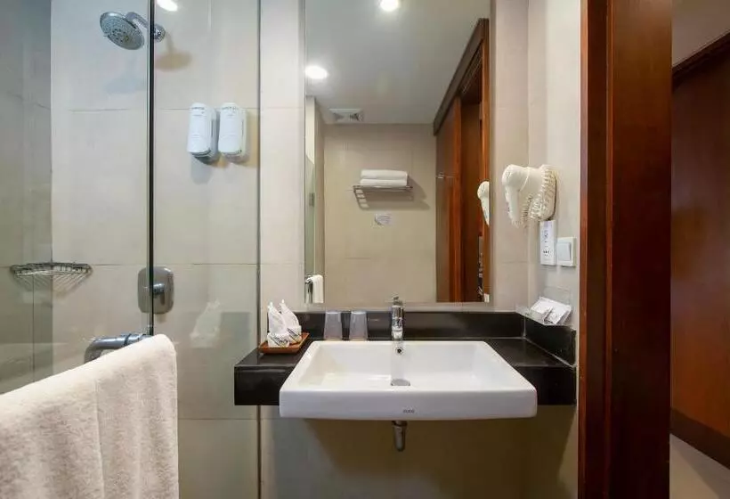 Fotos del hotel Primebiz  Kuta:  8