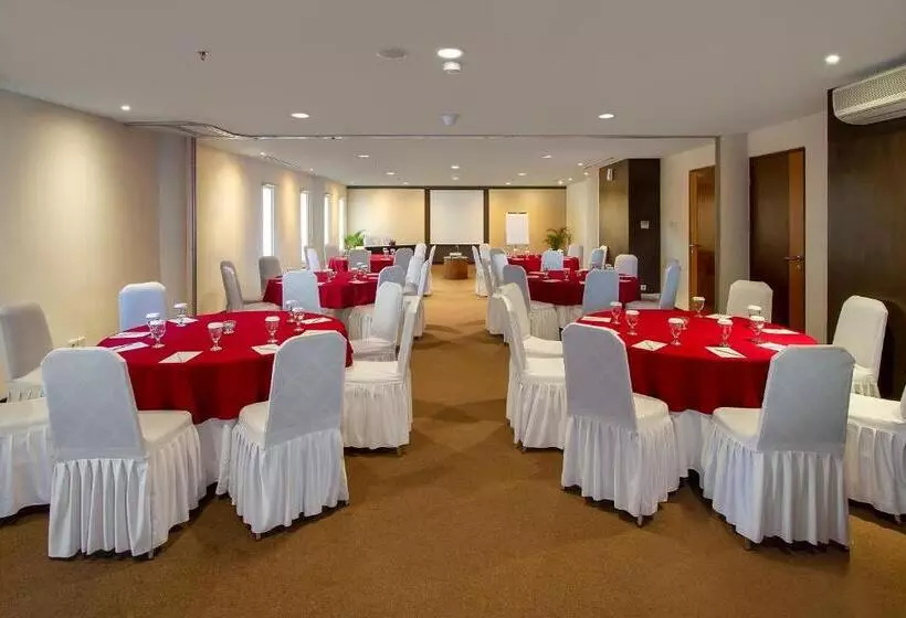 Fotos del hotel Primebiz  Kuta:  18