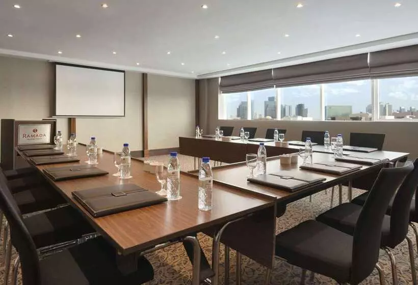 Fotos del hotel Ramada By Wyndham Abu Dhabi Corniche:  8