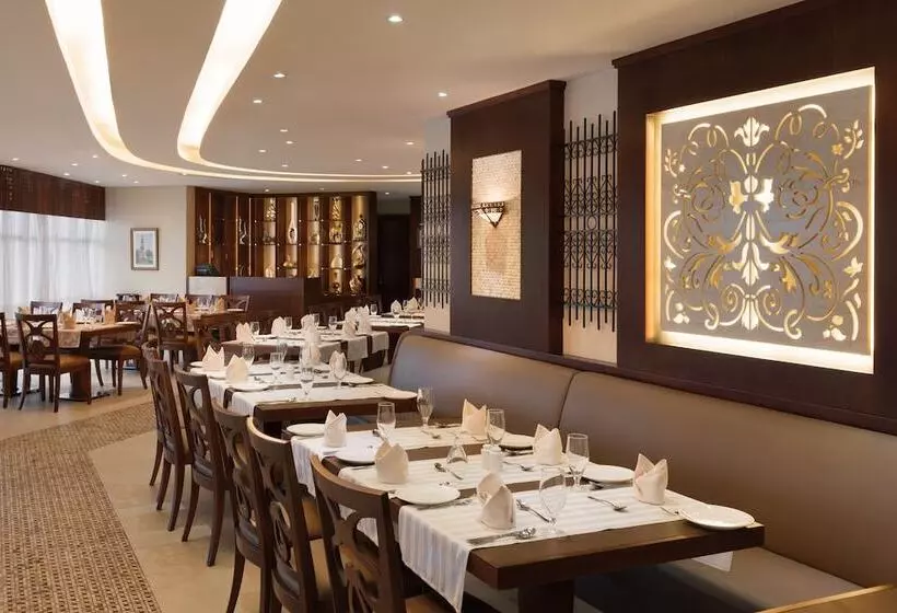 Fotos del hotel Ramada By Wyndham Abu Dhabi Corniche:  17