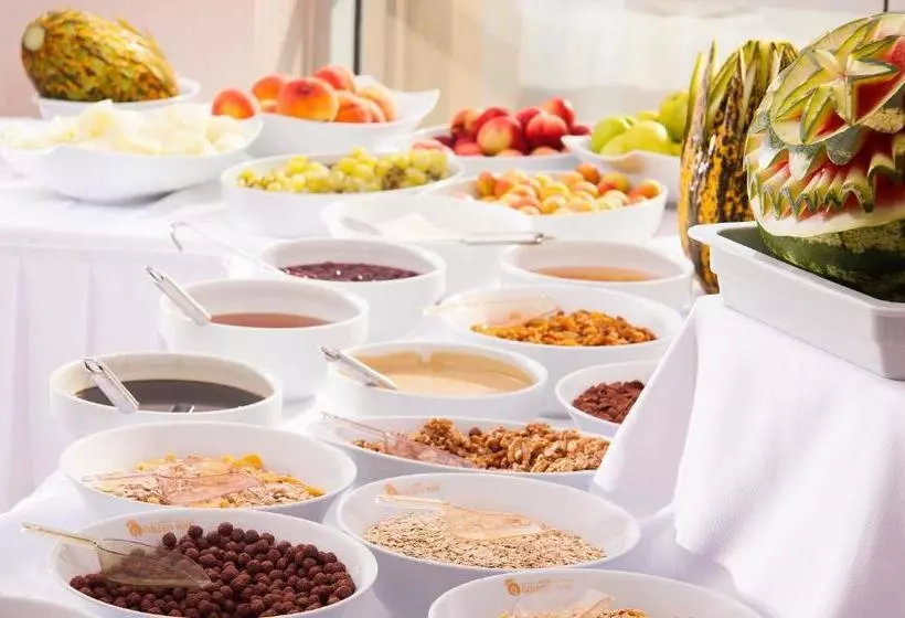 Fotos del hotel Golden Way Giyimkent:  5