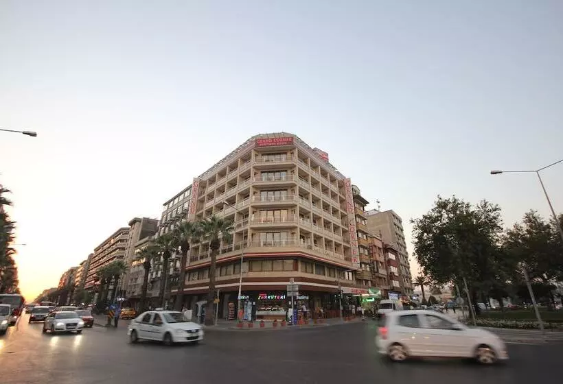 Grand Corner Boutique