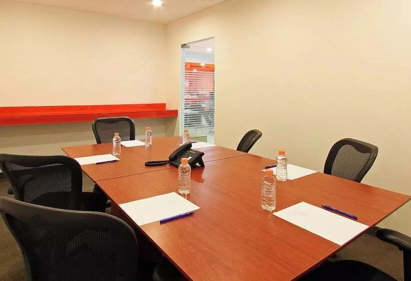 Fotos del hotel One Queretaro Aeropuerto:  8