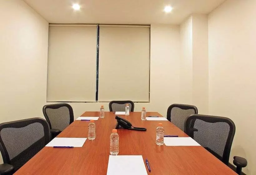 Fotos del hotel One Queretaro Aeropuerto:  14