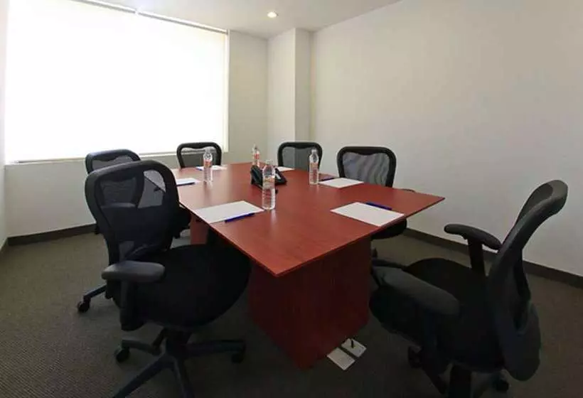 Fotos del hotel One Queretaro Aeropuerto:  17