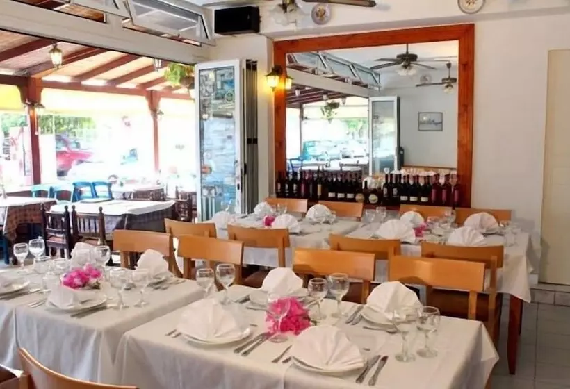 Fotos del hotel Rodian Gallery Hotel Apartments:  3