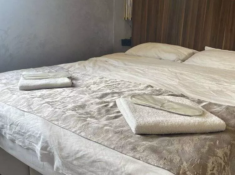 Fotos del hotel Alyon Suite:  16