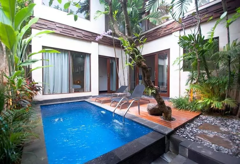 Fotos del hotel The Dipan Resort Petitenget:  2