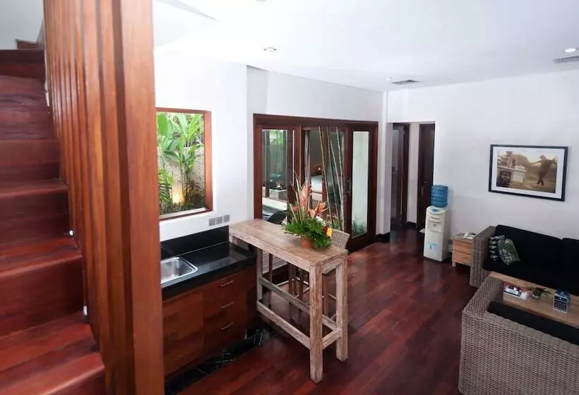 Fotos del hotel The Dipan Resort Petitenget:  25