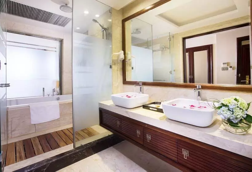 Fotos del hotel Golden Silk Boutique:  22