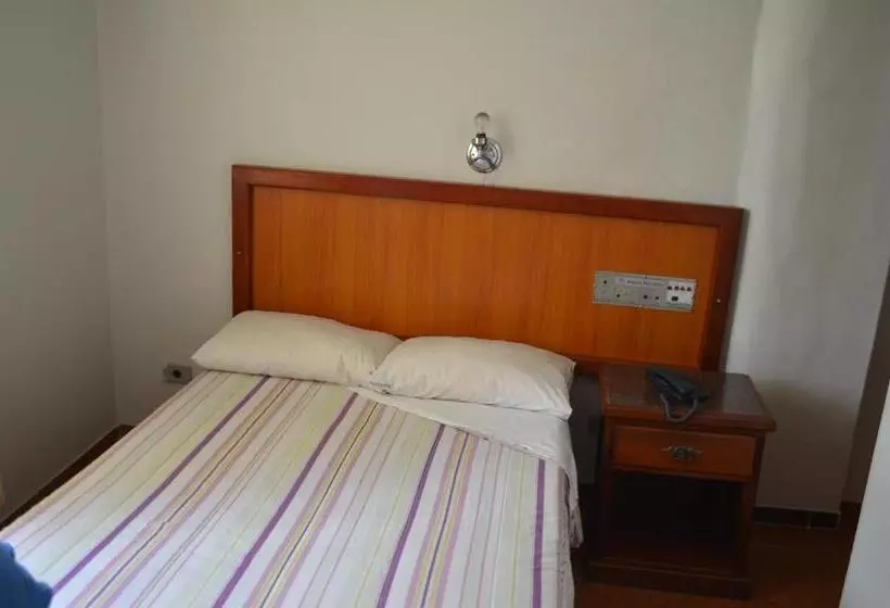 Fotos del hotel Reinales Plaza:  18