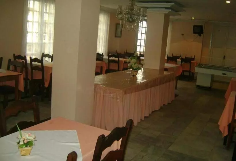 Fotos del hotel Reinales Plaza:  4