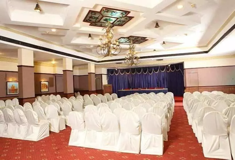 Fotos del hotel Yuvarani Residency:  8