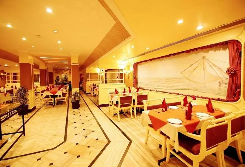 Fotos del hotel Yuvarani Residency:  7