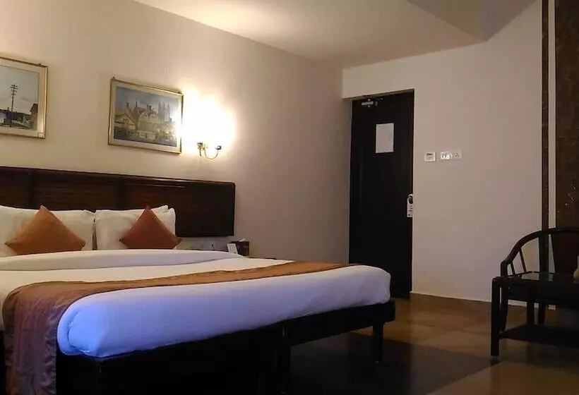 Fotos del hotel Yuvarani Residency:  11