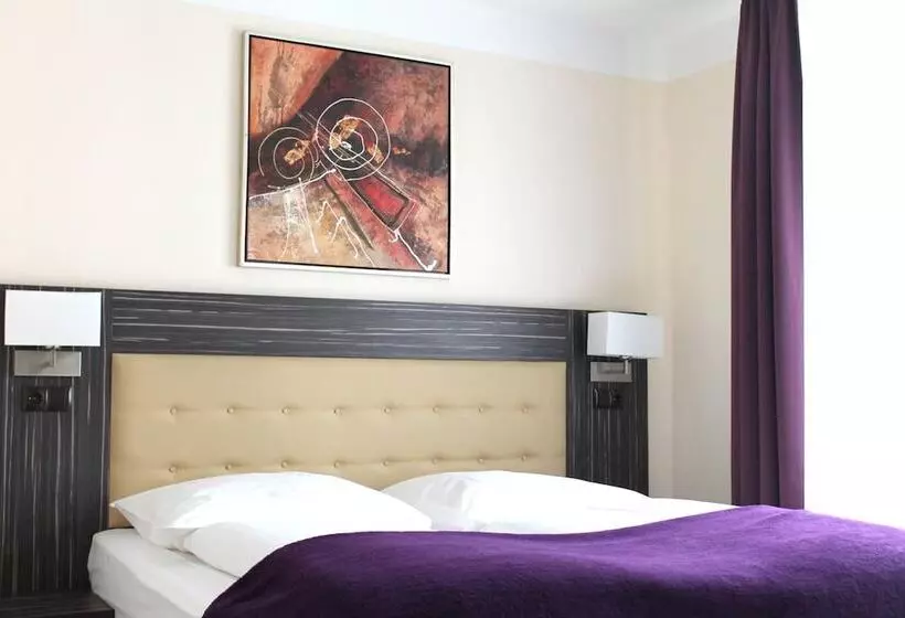 Fotos del hotel Famosa:  14