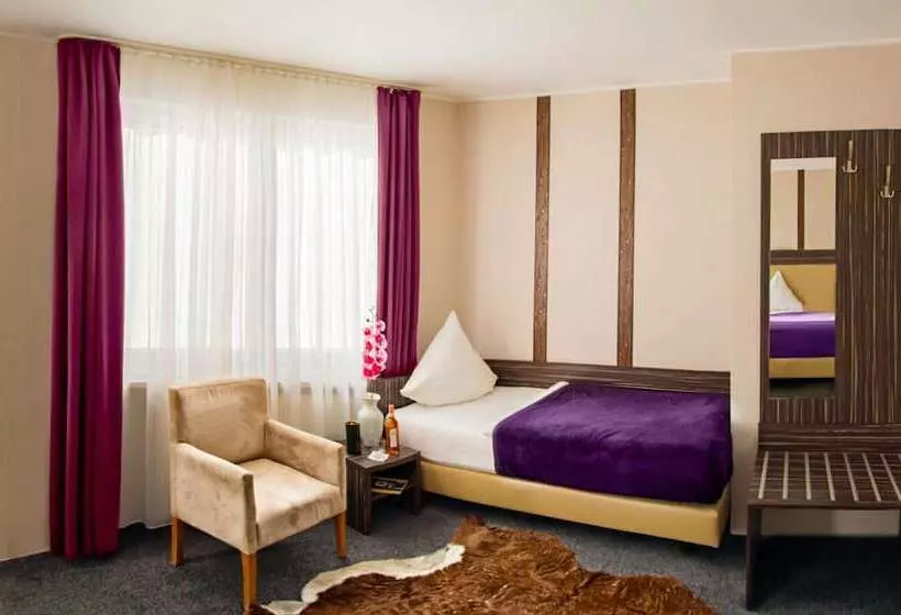 Fotos del hotel Famosa:  9