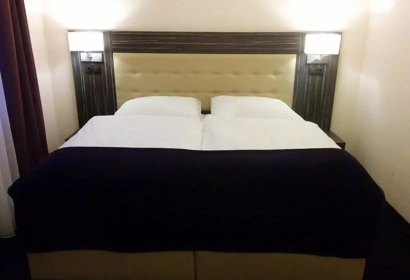 Fotos del hotel Famosa:  21